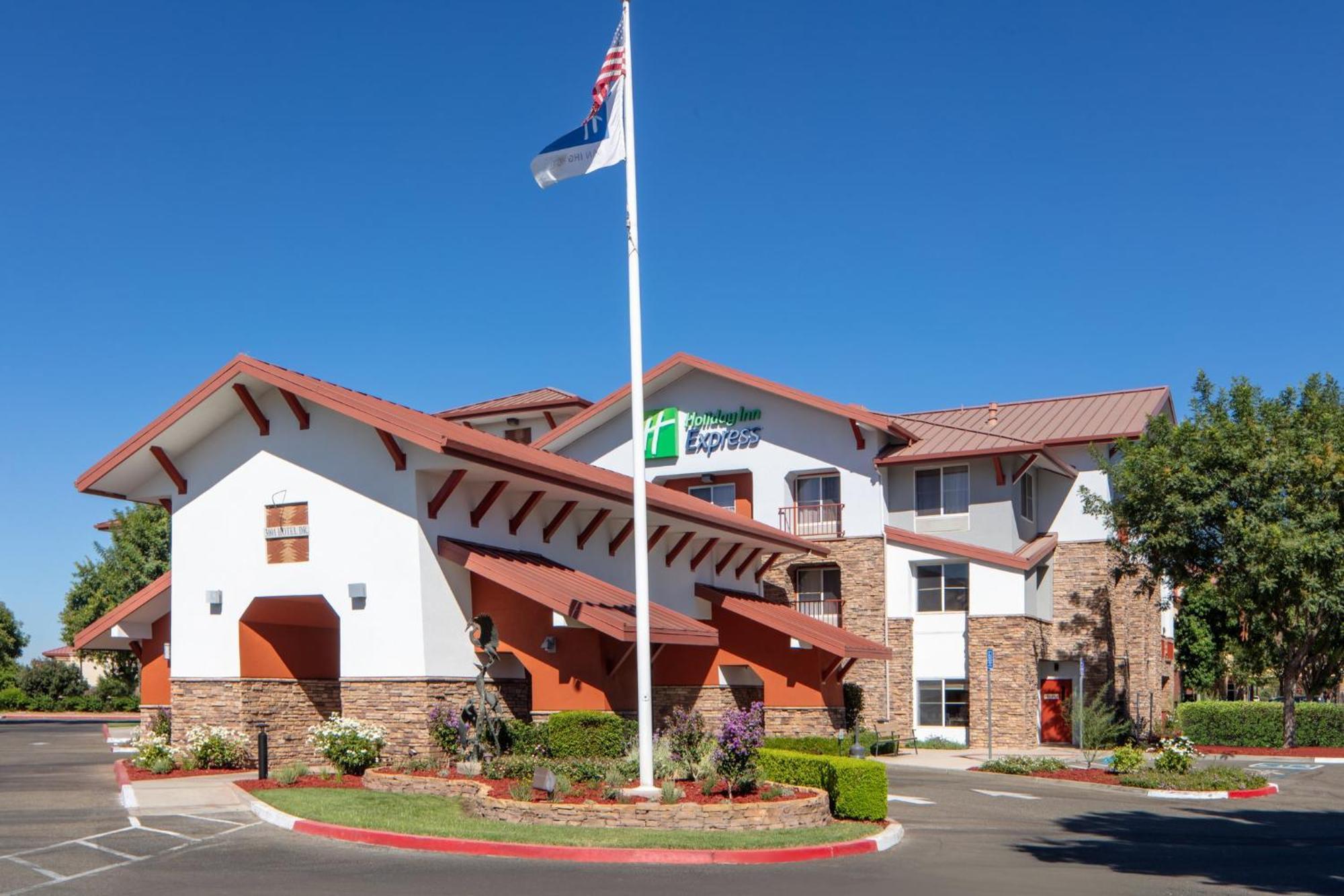 Holiday Inn Express Turlock By Ihg Eksteriør bilde