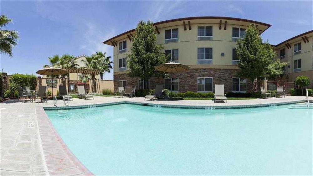 Holiday Inn Express Turlock By Ihg Eksteriør bilde